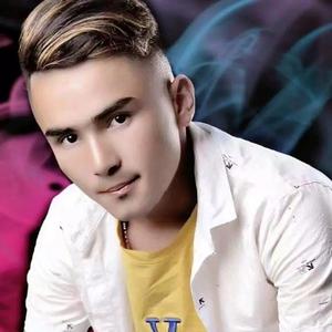 肉色丝袜细高跟的尤物娇妻
