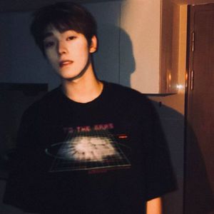 肉色丝袜细高跟的尤物娇妻
